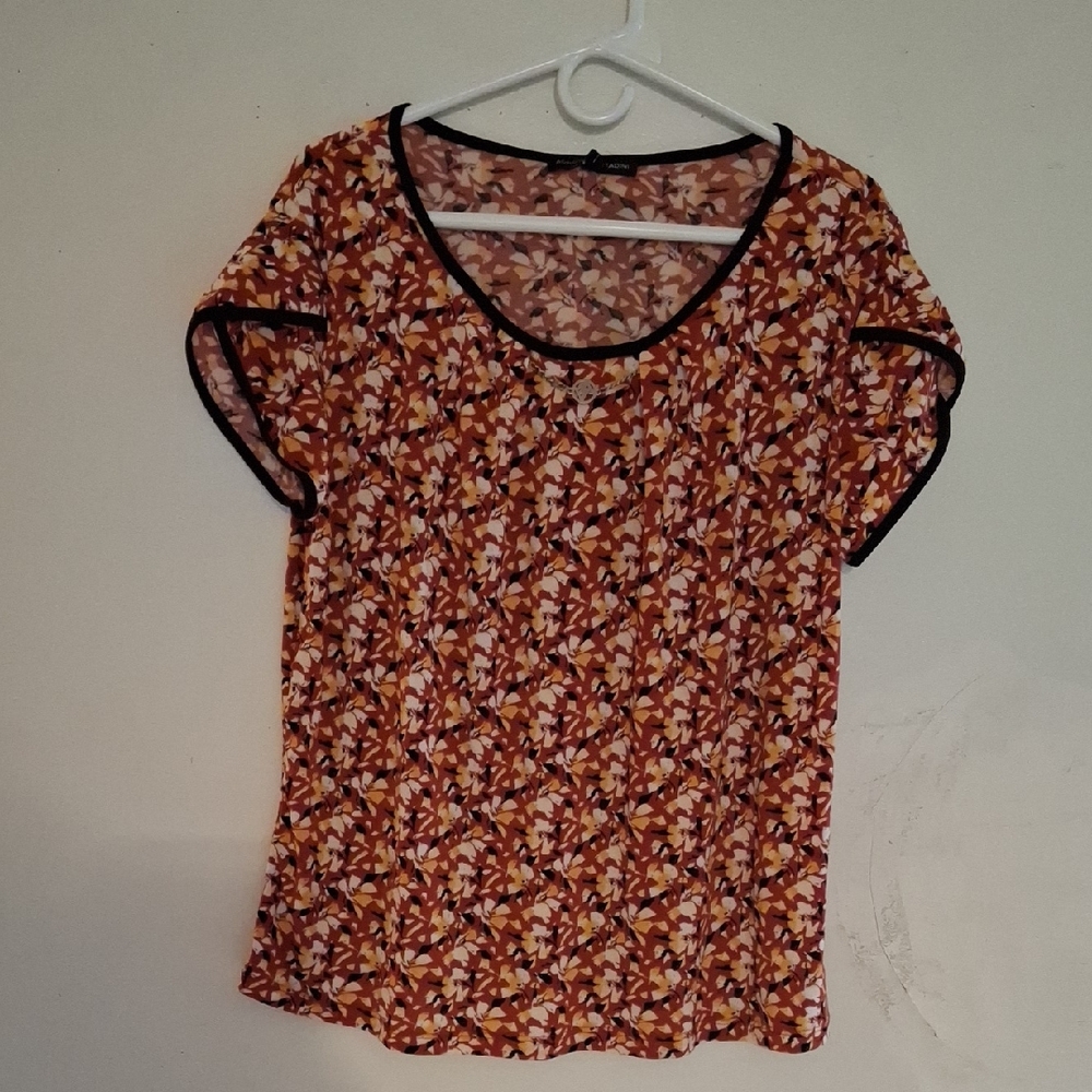 Adrienne Vittadini Women's Top - Red and Orange Floral